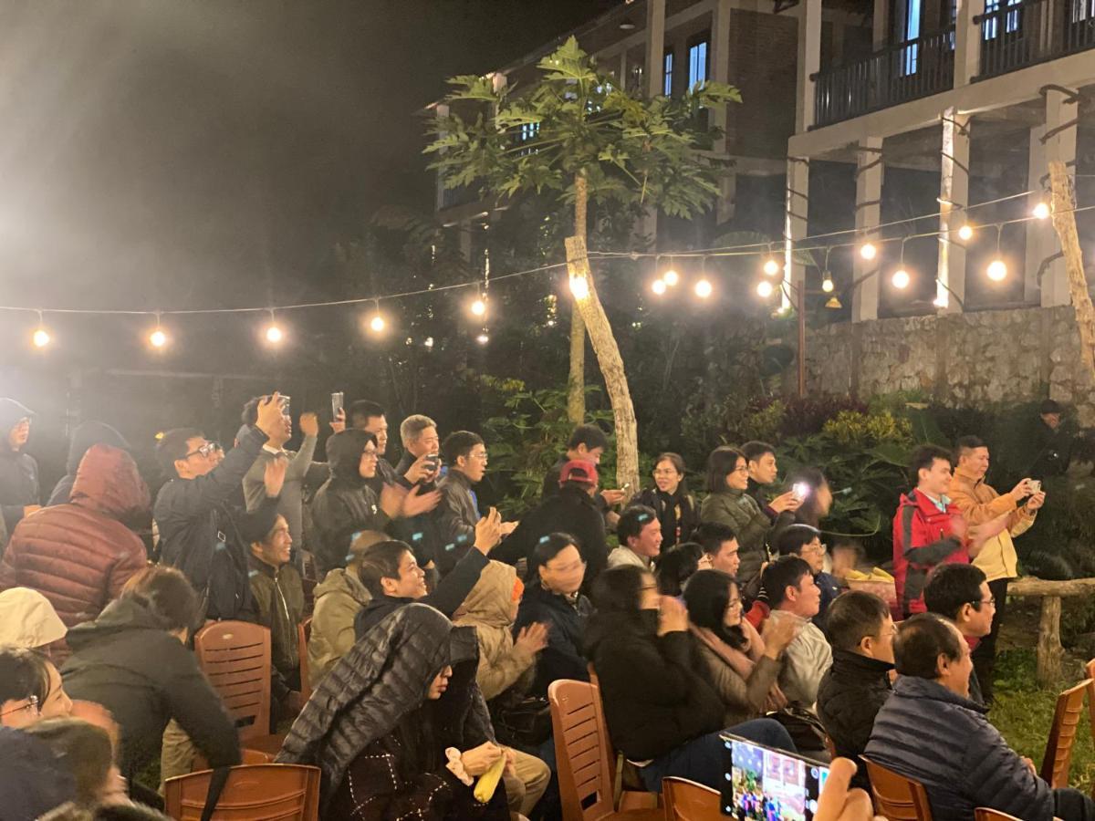 Ba Be Lakeside Bungalow 호텔 Coc Pouc 외부 사진